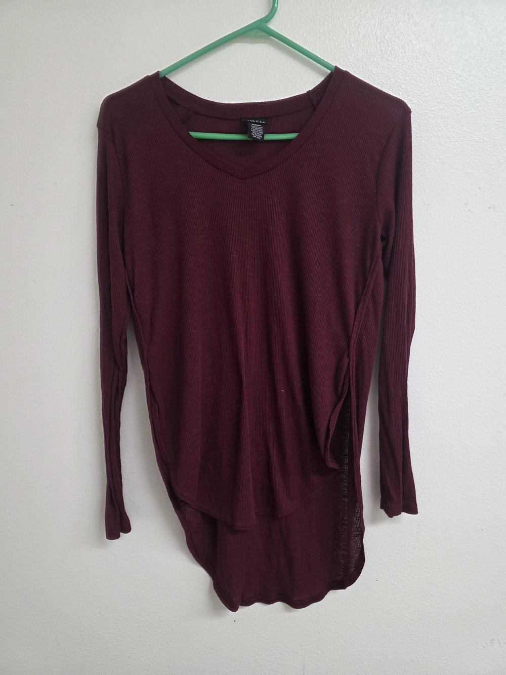 Rue21 Long Sleeve V-Neck Tunic Top - Burgundy (0631)